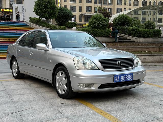 Lexus LS 2003 модификация 4.3 автоматическая Tiptronic