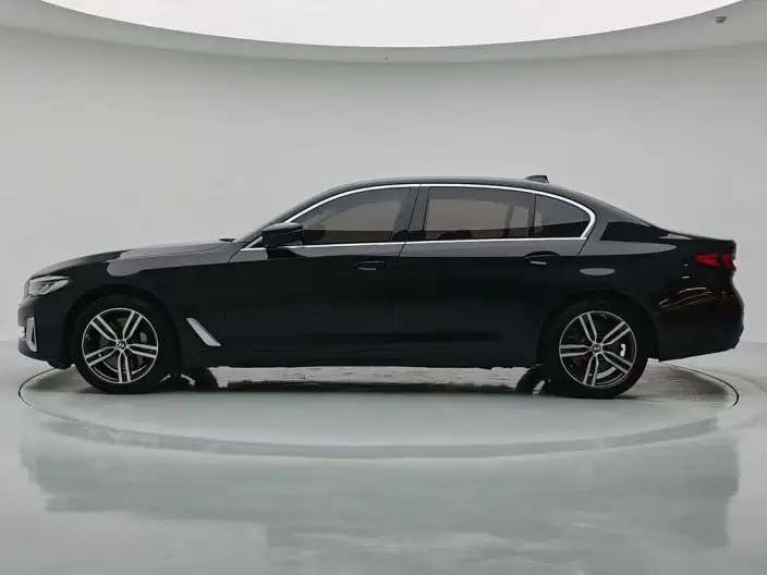 BMW 5 Series 2023 Model 530Li Leading Model Luxury Set – фото 4