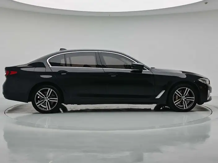 BMW 5 Series 2023 Model 530Li Leading Model Luxury Set – фото 8