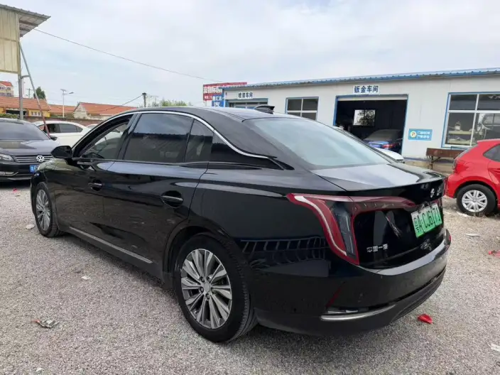 Hongqi E-QM5 2024 Model 450KM Travel Edition 100kW