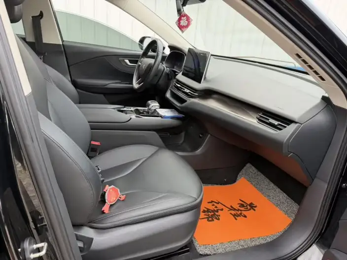 Hongqi E-QM5 2024 Model 450KM Travel Edition 100kW – фото 9
