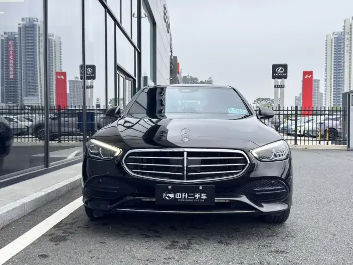 Mercedes-Benz C-Class 2023 Model C 260 L – фото 2