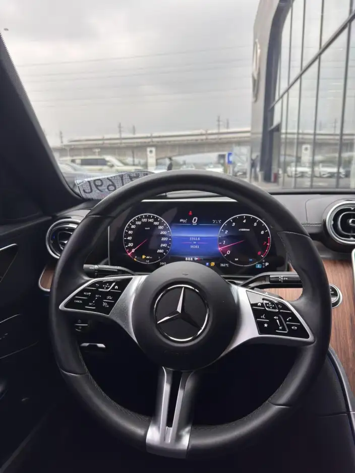 Mercedes-Benz C-Class 2023 Model C 260 L – фото 7