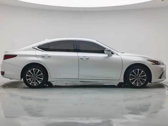 Lexus ES 2022 Model 200 Superior Edition – фото 8