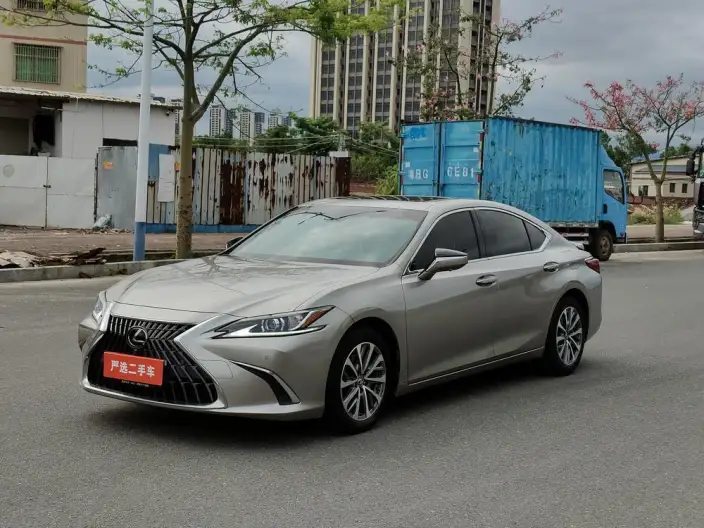 Lexus ES 2021 Model 200 Superior Edition