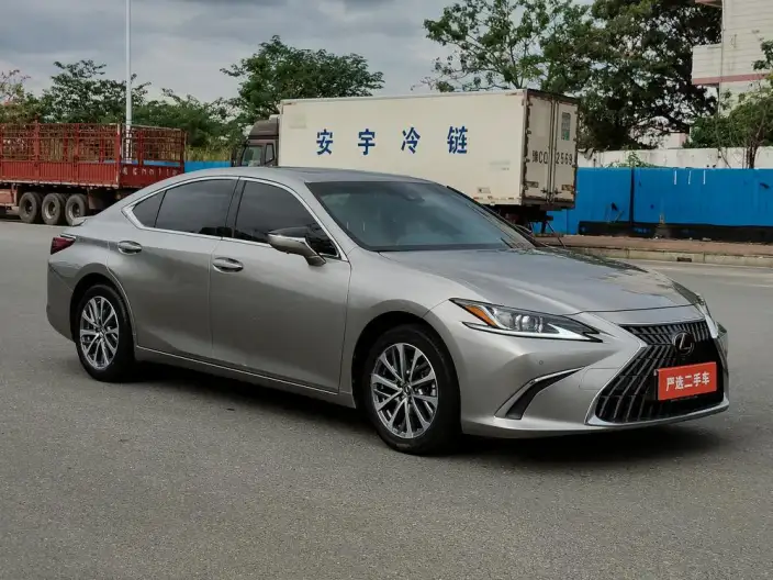 Lexus ES 2021 Model 200 Superior Edition