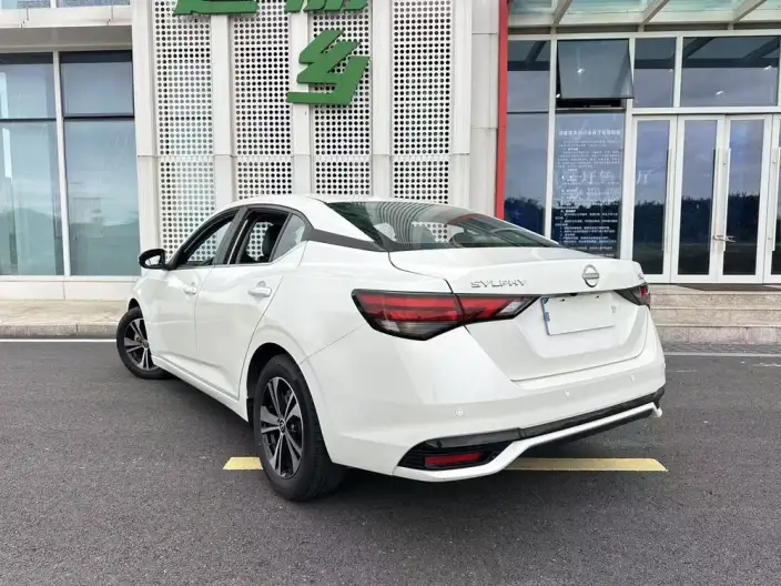 Nissan Sylphy 2023 Model 1.6L CVT Yuexiang Edition – фото 5