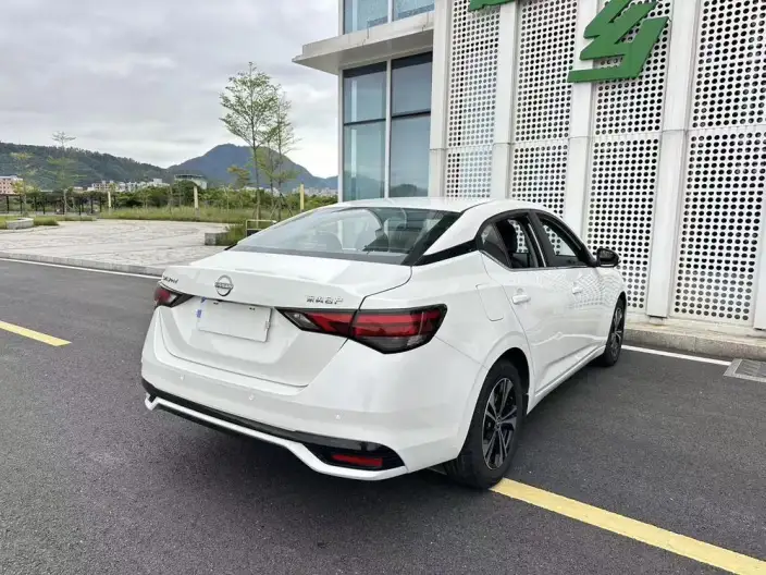 Nissan Sylphy 2023 Model 1.6L CVT Yuexiang Edition – фото 7