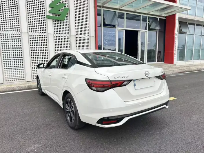 Nissan Sylphy 2023 Model 1.6L CVT Yuexiang Edition – фото 8