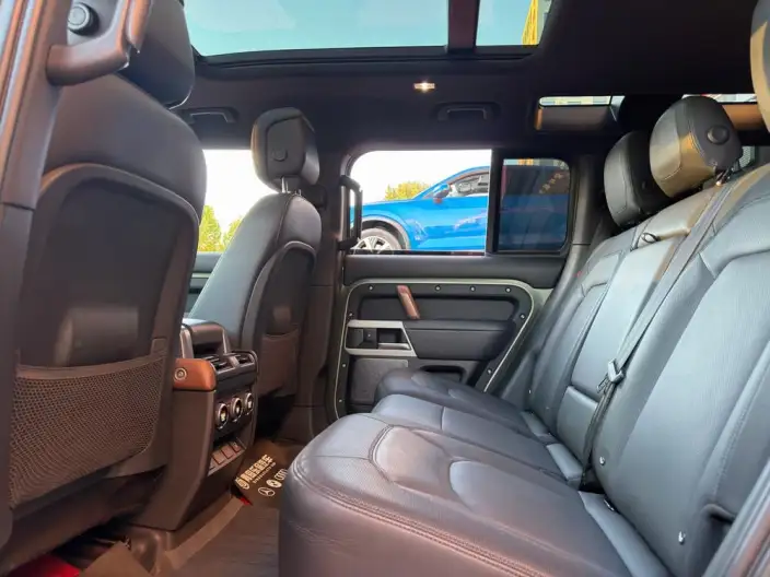 Land Rover Defender 2023 Model Facelift 110 P400 X-Dynamic HSE – фото 9