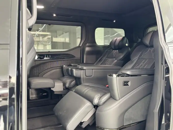 ZEEKR 009 2024 Model VI seat Executive Edition 4WD 108kWh