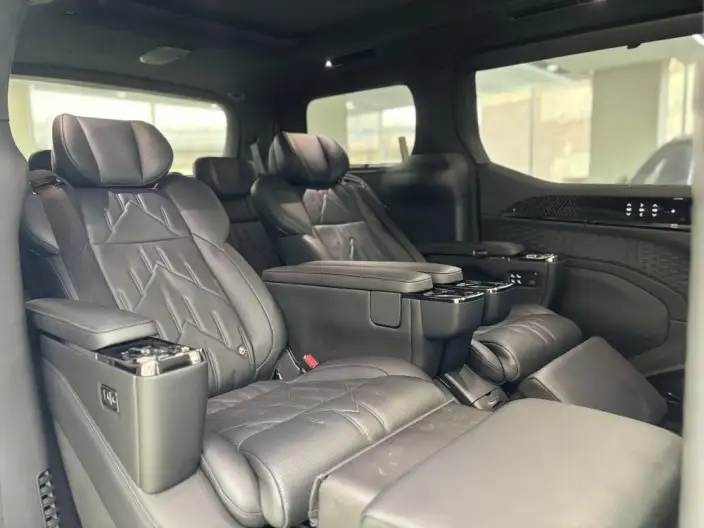 ZEEKR 009 2024 Model VI seat Executive Edition 4WD 108kWh – фото 8