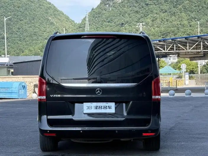 Mercedes-Benz V-Class 2021 Model V 260 Premium Edition – фото 5