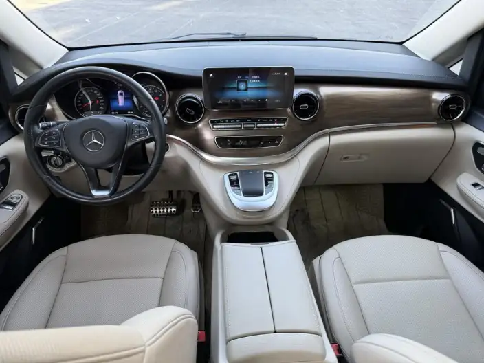 Mercedes-Benz V-Class 2021 Model V 260 Premium Edition – фото 10