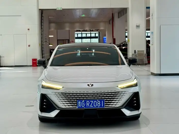 Changan UNI-V 2023 Model 1.5T Noble Model