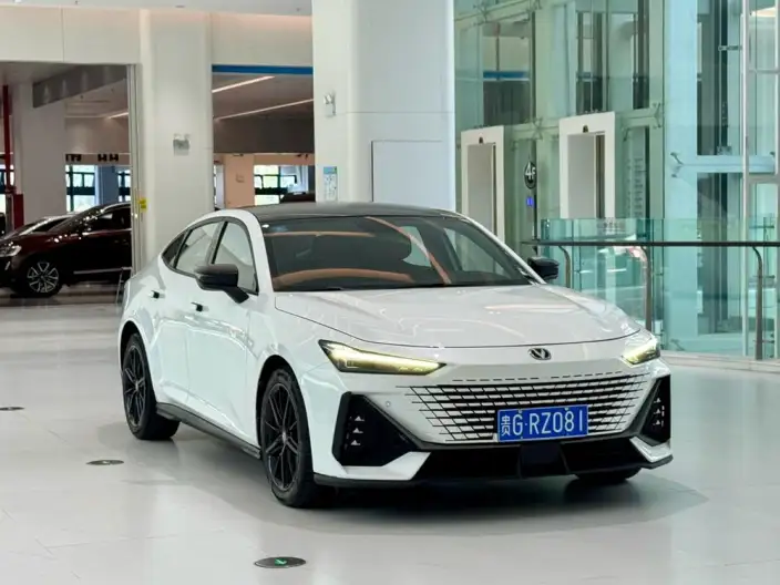 Changan UNI-V 2023 Model 1.5T Noble Model
