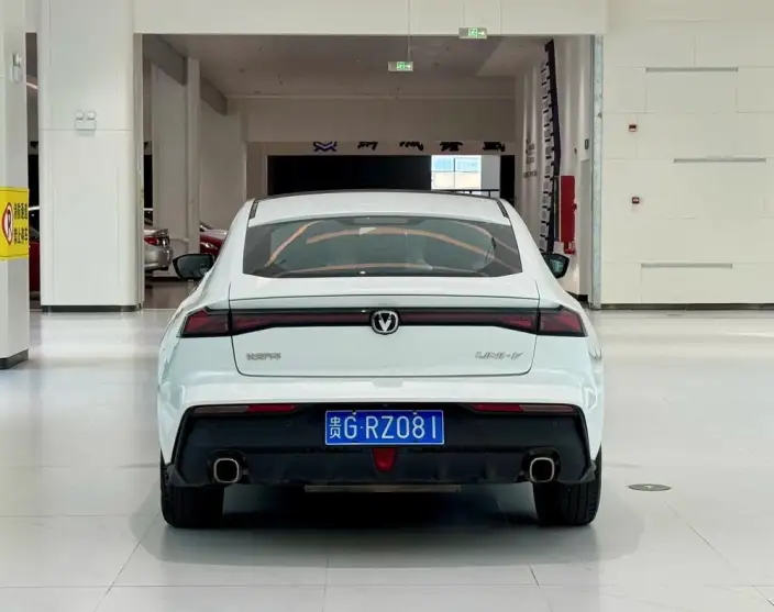Changan UNI-V 2023 Model 1.5T Noble Model – фото 6