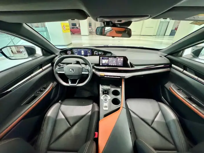 Changan UNI-V 2023 Model 1.5T Noble Model – фото 9