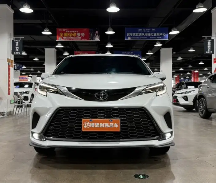 Granvia 2024 Model Intelligent Hybrid 2.5L 4WD Noble PLUS Edition – фото 2