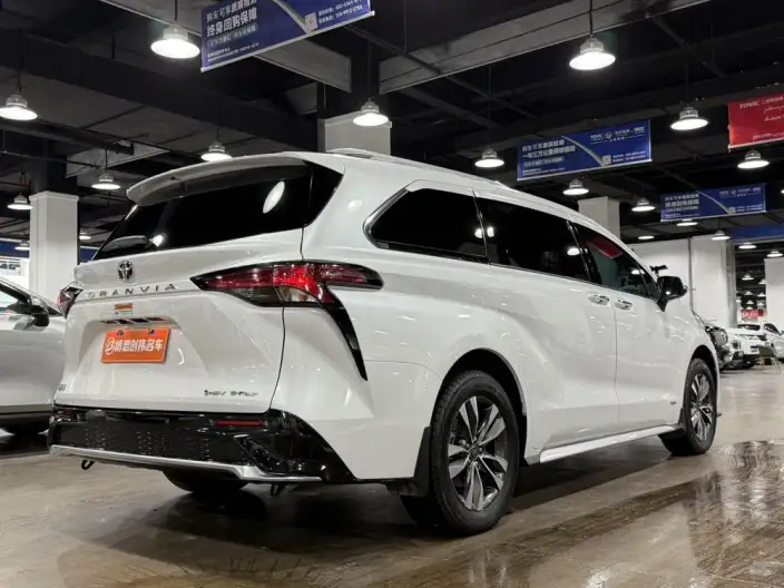 Granvia 2024 Model Intelligent Hybrid 2.5L 4WD Noble PLUS Edition – фото 6