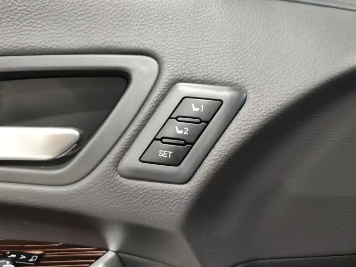 Granvia 2024 Model Intelligent Hybrid 2.5L 4WD Noble PLUS Edition – фото 9
