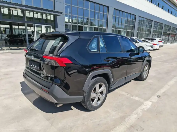 Toyota RAV4 2023 Model 2.0L CVT 2WD Urban Edition – фото 6