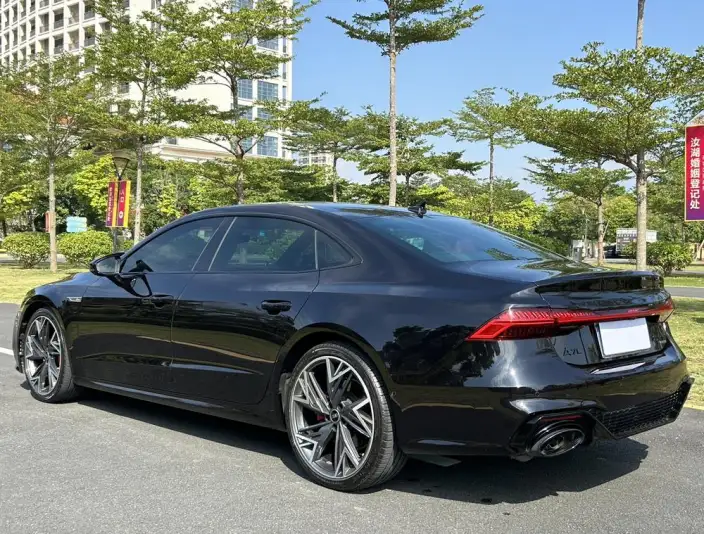 Audi A7 L 2022 Model 45 TFSI quattro S-line Black Samurai Edition – фото 4