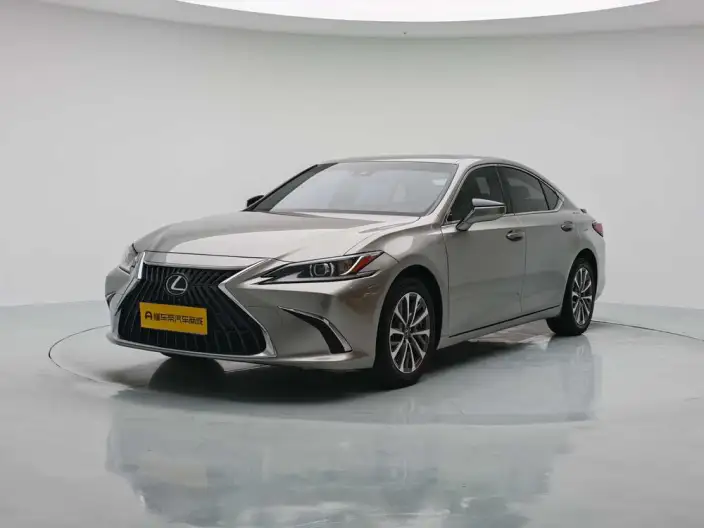 Lexus ES 2022 Model 300h Superior Edition