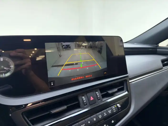 Lexus ES 2022 Model 300h Superior Edition – фото 7