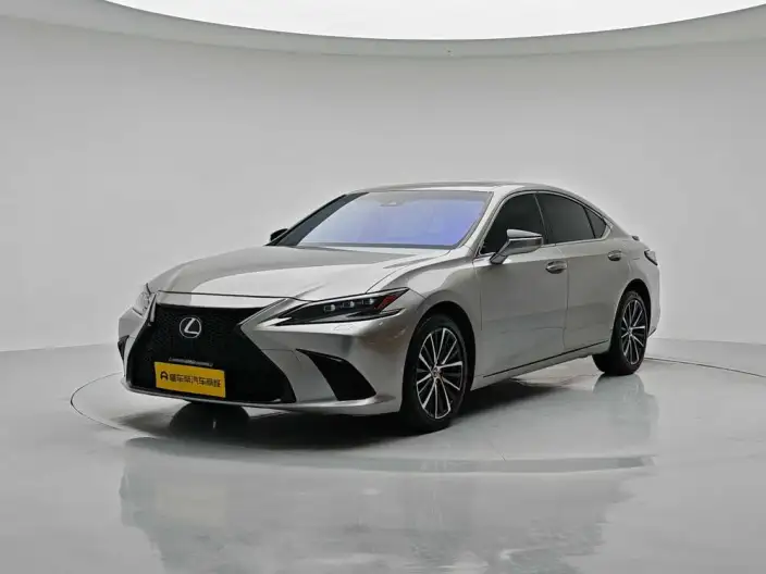 Lexus ES 2022 Model 300h Premium
