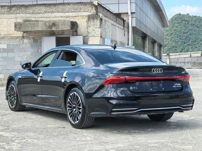 Audi A7 L 2024 Model 45 TFSI Luxury Model
