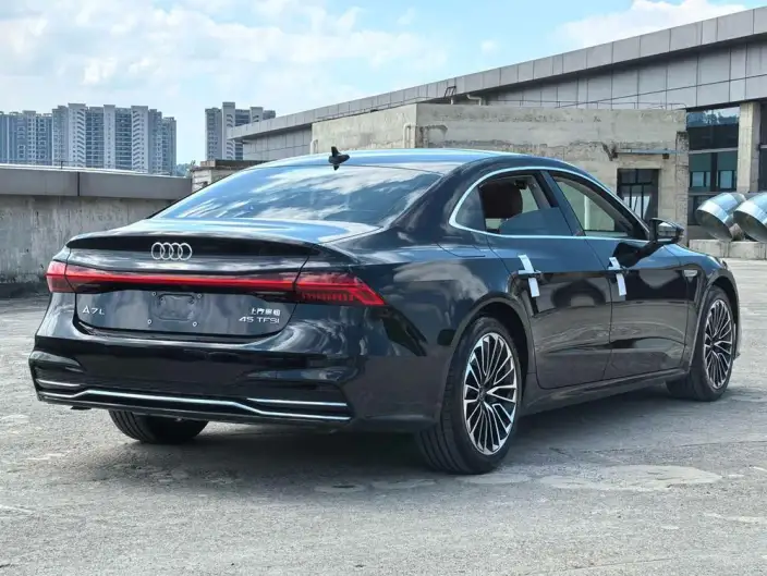 Audi A7 L 2024 Model 45 TFSI Luxury Model – фото 6