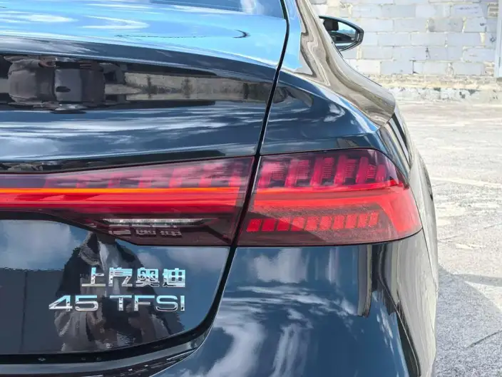 Audi A7 L 2024 Model 45 TFSI Luxury Model – фото 9