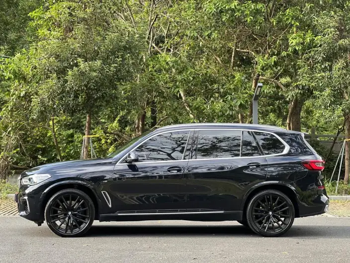 BMW X5 2022 Model Facelift xDrive 40Li Exclusive Model M Sports Set – фото 4