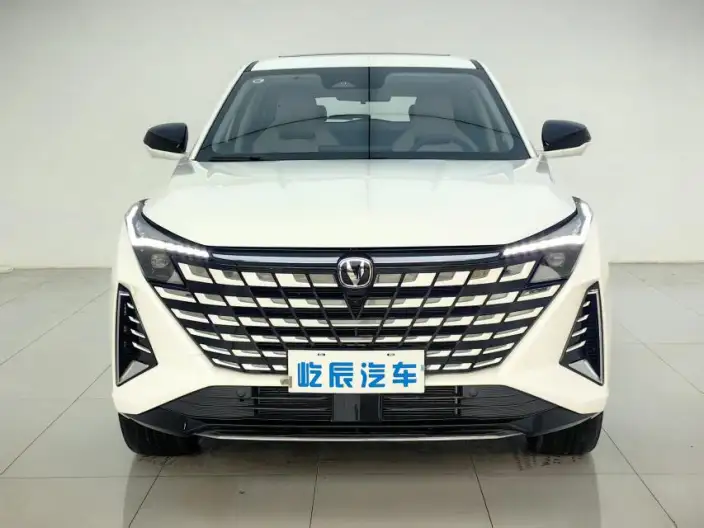 Changan UNI-Z 2025 Model 1.5T DCT Luxury Model