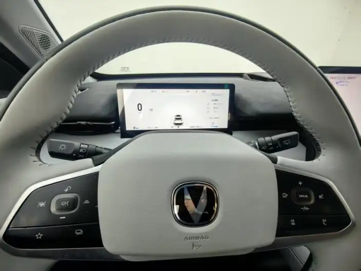 Changan UNI-Z 2025 Model 1.5T DCT Luxury Model – фото 10