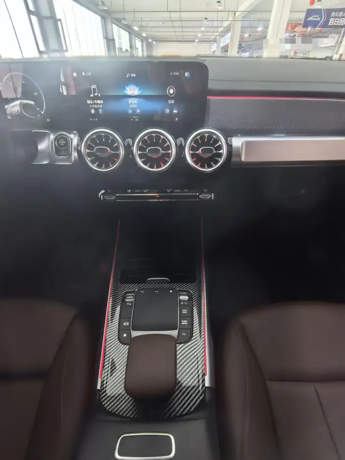 Mercedes-Benz GLB 2022 Model Facelift GLB 200 Dynamic Model – фото 7