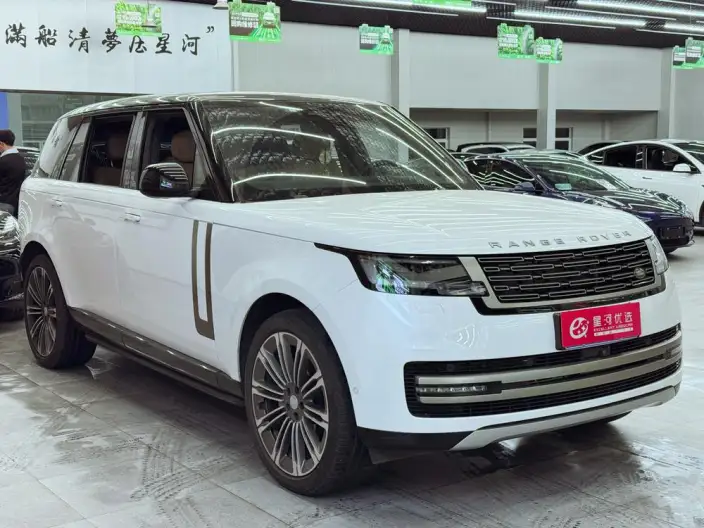 Range Rover 2024 Model 3.0 L6 400PS Shengshi Extended Edition 7 seat