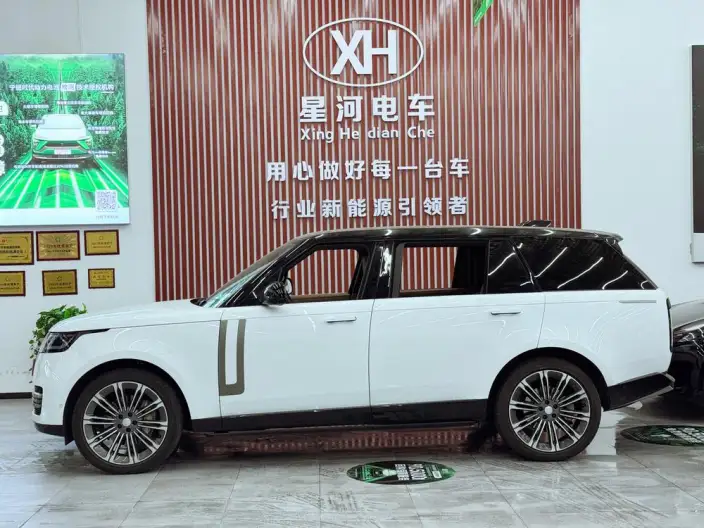Range Rover 2024 Model 3.0 L6 400PS Shengshi Extended Edition 7 seat