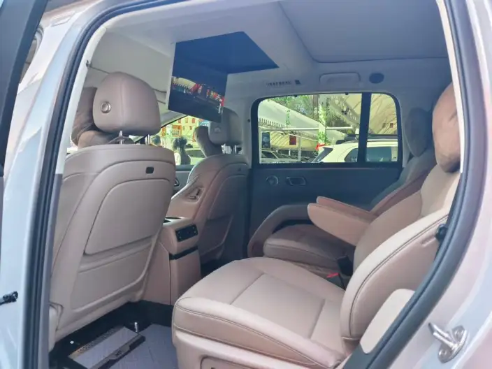 Li Auto i8 2025 Model Standard Edition – фото 9