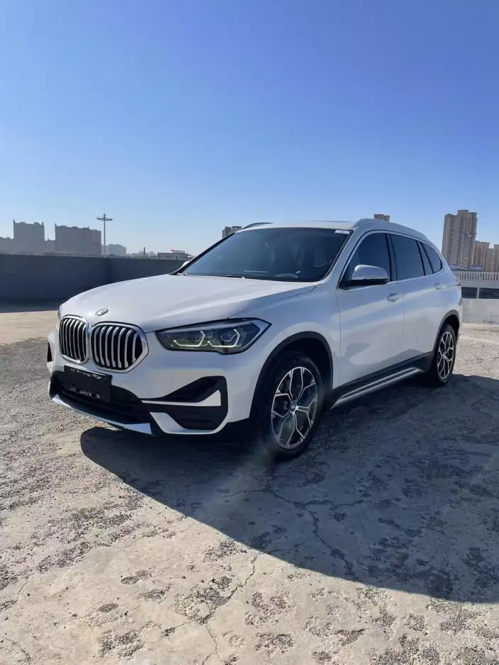 BMW X1 2022 Model sDrive20Li Fashion Model – фото 1