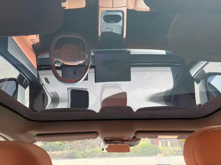 eπ 007 2025 Model EV 565 4WD Max Pilot Edition – фото 8