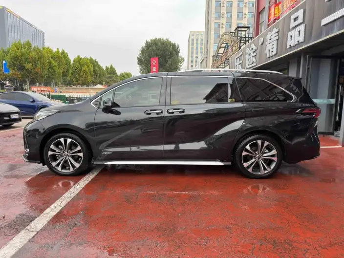 Granvia 2023 Model Intelligent Hybrid 2.5L Noble PLUS – фото 3