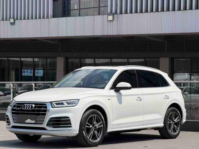 Audi Q5L 2020 40 TFSI Honor Style – фото 1