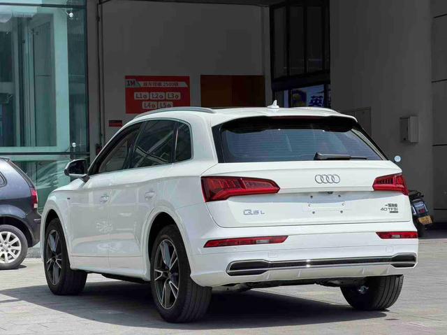 Audi Q5L 2020 40 TFSI Honor Style – фото 4