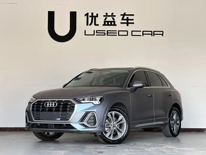 AUDI Q3 2022 Model 40 TFSI Fashion Dynamic Model