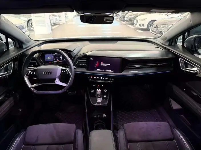 Audi Q4 e-tron 2023 Model 40 e-tron Genesis Edition – фото 6