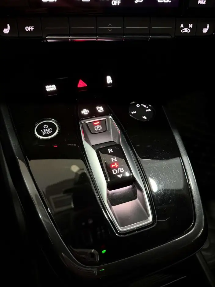Audi Q4 e-tron 2023 Model 40 e-tron Genesis Edition – фото 8