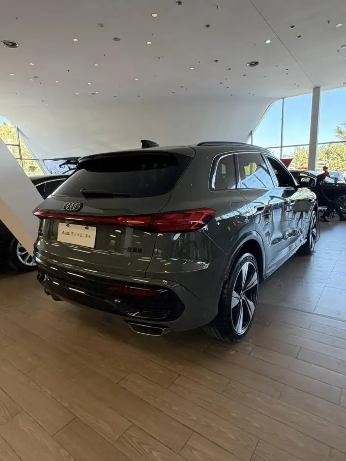 Audi Q5L 2026 Model 2.0T Smart Hybrid Flagship Model – фото 5