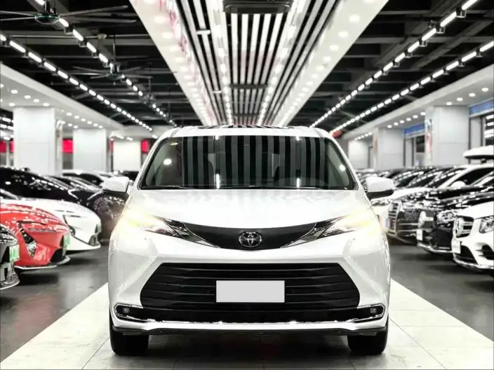 Toyota Sienna 2026 Model Hybrid 2.5L Comfort Edition – фото 2